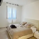 Ulisse Palace Apartment *